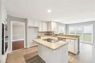 531 Shyrewood Dr, Lawrenceville, GA 30043 - Photo 9