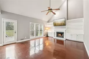 531 Shyrewood Dr, Lawrenceville, GA 30043 - Photo 5