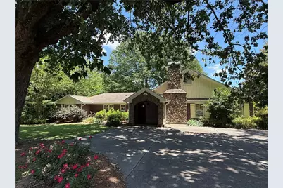 224 Hillcrest Drive, Calhoun, GA 30701 - Photo 1