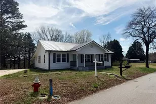 800 Park Ave, Baldwin, GA 30511 - Photo 1