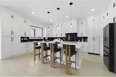 556 Versailles Drive, Auburn, GA 30011 - Photo 11