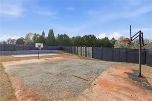 556 Versailles Dr, Auburn, GA 30011 - Photo 39