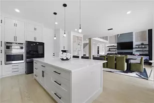 556 Versailles Dr, Auburn, GA 30011 - Photo 13