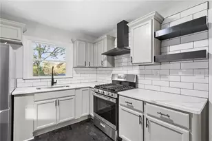 2533 Plantation Dr, East Point, GA 30344 - Photo 7