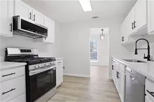 1215 Branchhill Cir, Alpharetta, GA 30004 - Photo 9