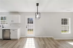 6009 Red Top Loop, Fairburn, GA 30213 - Photo 3