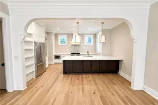 3513 Kingsboro Rd, Atlanta, GA 30326 - Photo 5