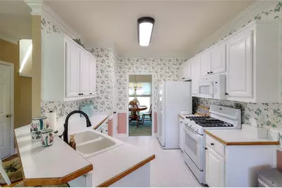 1951 Harvest Way, Loganville, GA 30052 - Photo 5