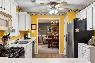 559 Wynbrooke Pkwy, Stone Mountain, GA 30087 - Photo 13