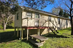 129 Brady St, Toccoa, GA 30577 - Photo 3