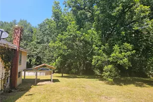 129 Brady St, Toccoa, GA 30577 - Photo 3