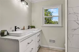 8832 Twin Oaks Dr, Jonesboro, GA 30236 - Photo 25