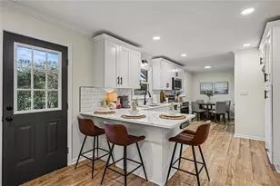 8832 Twin Oaks Dr, Jonesboro, GA 30236 - Photo 9