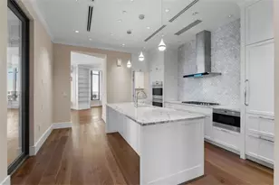 3376 Peachtree Rd NE, Atlanta, GA 30326 - Photo 9