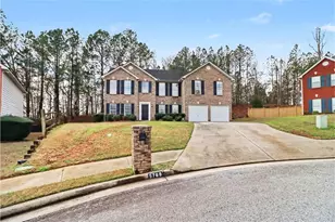 5769 Fairington Farms Ct, Lithonia, GA 30038 - Photo 3
