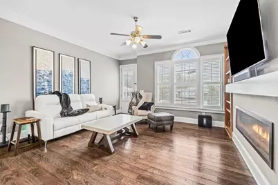 307 Alderwood Lane #307, Sandy Springs, GA 30328 - Photo 3