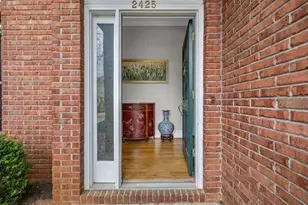 2425 William Ct, Dunwoody, GA 30360 - Photo 3