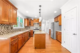 450 Shay Lind Ct SW, Lilburn, GA 30047 - Photo 15