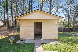 7972 Woods Ln, Jonesboro, GA 30236 - Photo 25