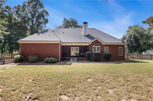 615 Wellington Dr, Winder, GA 30680 - Photo 21