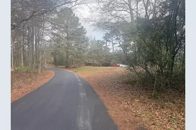 8615 Smith James Road, Snellville, GA 30039 - Photo 3