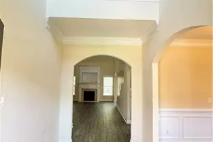 632 Scenic Creek Dr, Lawrenceville, GA 30046 - Photo 3