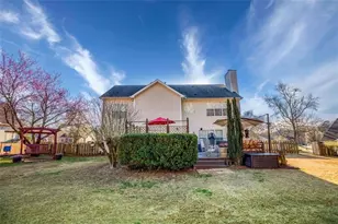 3520 Lochmill Dr, Loganville, GA 30052 - Photo 9