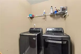 7666 Bowhead Ct, Fairburn, GA 30213 - Photo 15