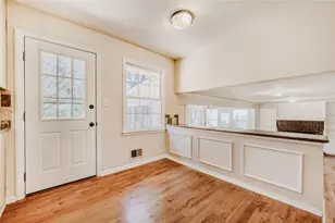 180 Jade Cove Cir, Roswell, GA 30075 - Photo 5