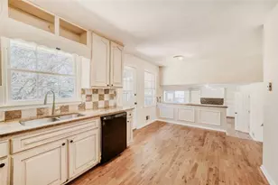 180 Jade Cove Cir, Roswell, GA 30075 - Photo 13