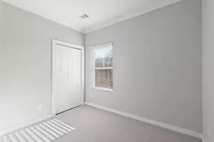 2017 Ocean Dr, Atlanta, GA 30318 - Photo 23