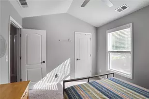 1067 Brownstone Dr, Marietta, GA 30008 - Photo 15