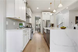 318 Vinings Walk NW, Gainesville, GA 30501 - Photo 9