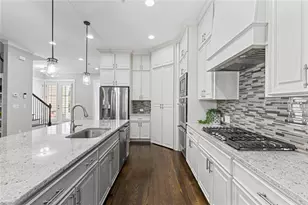 190 Fowler St, Woodstock, GA 30188 - Photo 5