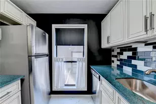 709 River Run Dr, Sandy Springs, GA 30350 - Photo 11
