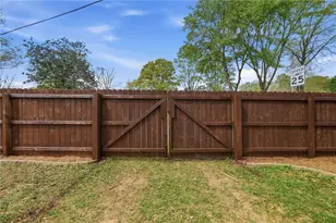 201 Dillard Dr NE, Kennesaw, GA 30144 - Photo 15