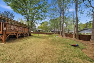 201 Dillard Dr NE, Kennesaw, GA 30144 - Photo 23