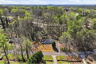 648 Dogwood Drive, Lawrenceville, GA 30046 - Photo 3