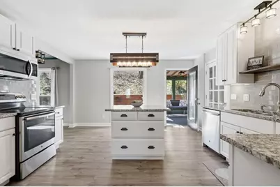 648 Dogwood Drive, Lawrenceville, GA 30046 - Photo 11