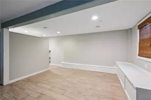 1720 Marvin St NW, Atlanta, GA 30318 - Photo 9