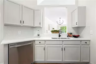 870 Long Branch Cir, Sugar Hill, GA 30518 - Photo 13