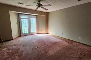 7847 Sugarland Dr, Jonesboro, GA 30236 - Photo 17