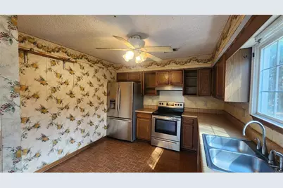 7847 Sugarland Drive, Jonesboro, GA 30236 - Photo 11