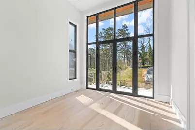 124 Woodlawn Drive NE, Marietta, GA 30067 - Photo 15