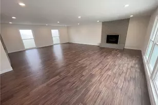 2770 Burtz Dr, Marietta, GA 30068 - Photo 3