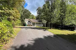 129 Falcon Brook Dr, Dahlonega, GA 30533 - Photo 3