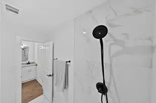 1916 Spencer Oaks Ln, Lithonia, GA 30058 - Photo 19