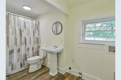 24 E Main Street, Gainesville, GA 30501 - Photo 13