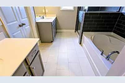 301 Hayden Circle, Woodstock, GA 30189 - Photo 9