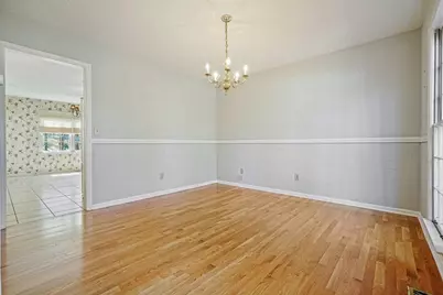 4241 Glenforest Way NE, Roswell, GA 30075 - Photo 9